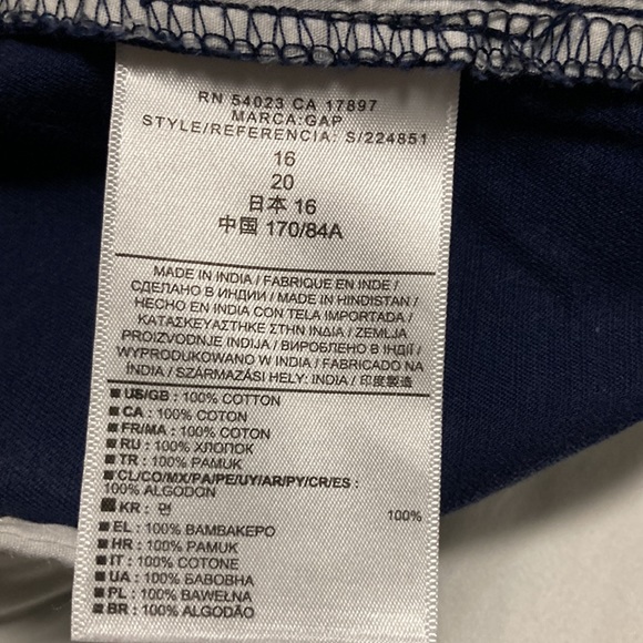 GAP Boyfriend Roll-Up Khaki Shorts Size 16 - Picture 8 of 8